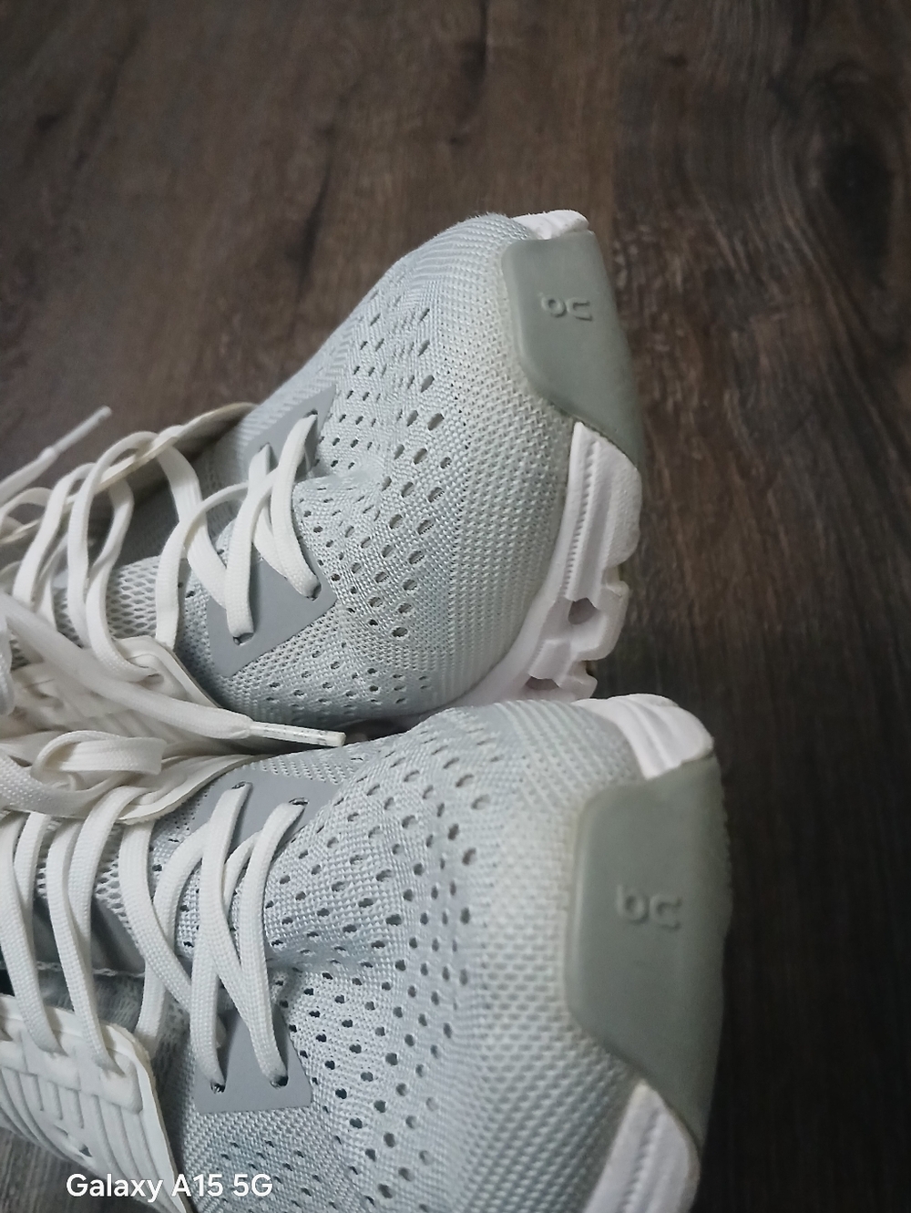 On Running Cloudswift Glacier White Grey colorway Size 8.5 - Picture 8 of 10